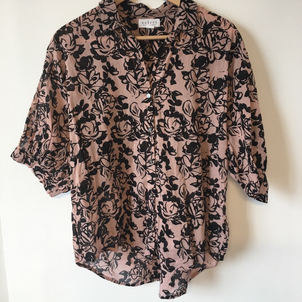 NWOT velvet by graham & Spencer puff sleeved top